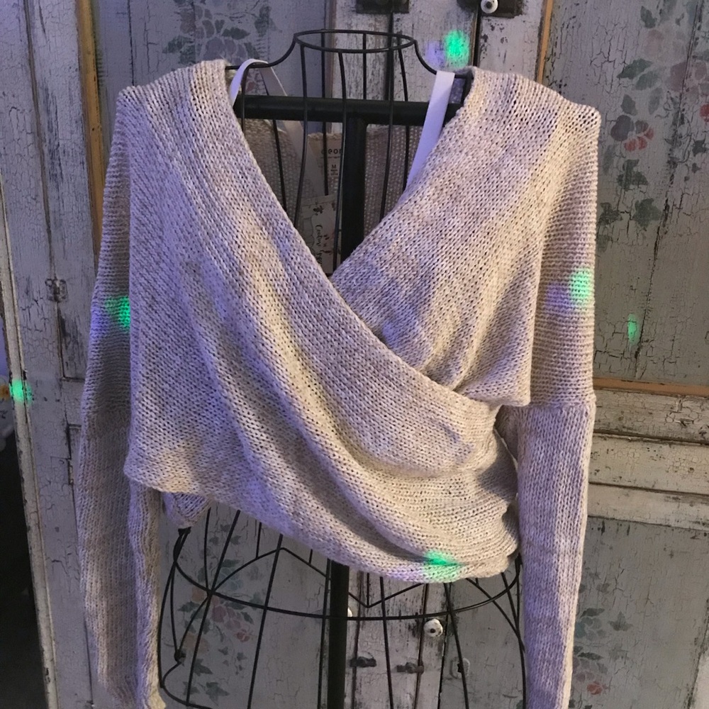 SEXY WRAP SWEATER! 🦄🦄🦄🦄🦄🦄 - Picture 2 of 7